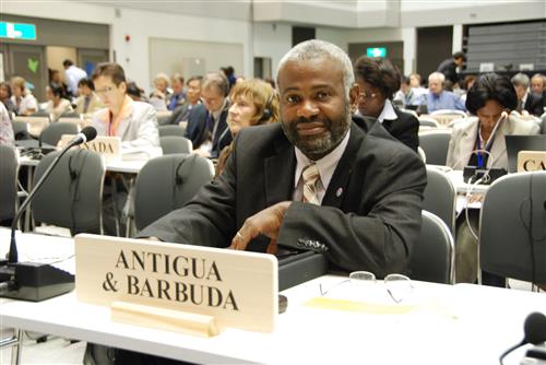 COP 10 Plenary Secretariat of the Convention on Biological Diversity